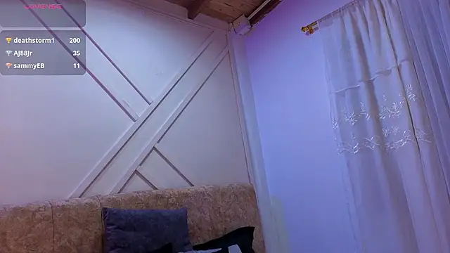 ashley__foxx_'s cam snapshot