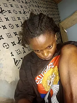 Crazybitchtheanalgoddess4's cam snapshot