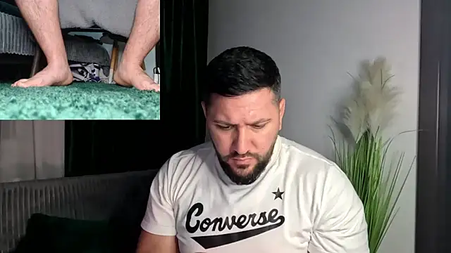 Gold_Alpha_Boy live sex cam