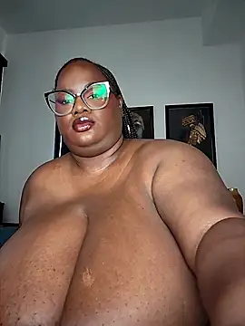 SexyHugeblackTitties live sex cam