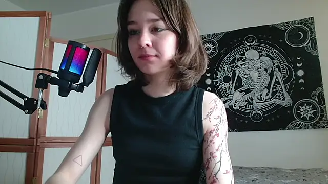 Mysterious_Toy's cam snapshot