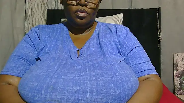 FlexinGoddessxxx's cam snapshot