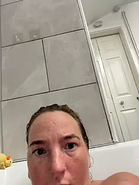 JustYourNormalCouple's cam snapshot