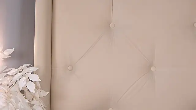 ur_wet_dreams's cam snapshot