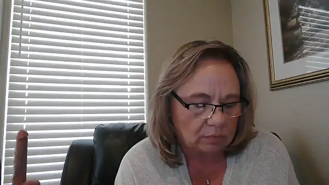 BustyAnnie's cam snapshot