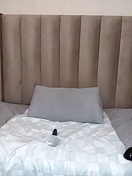 CuteHoney92 live sex cam