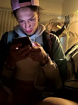 gurlnips's cam snapshot