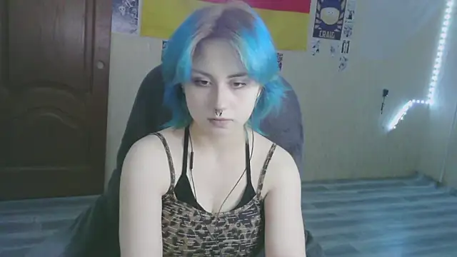 LeisaHopperstad's cam snapshot