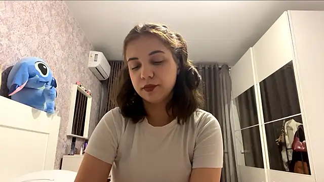 Lunavirexiall's cam snapshot