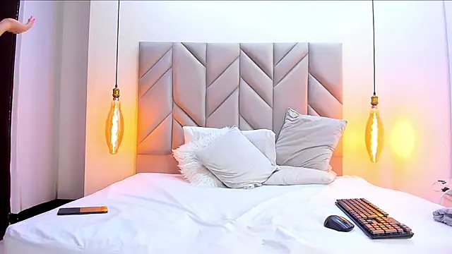 CamilaVoitt live sex cam