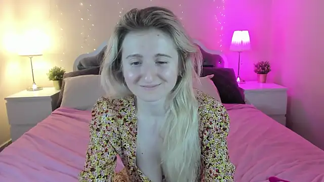 CamillaDreamer's cam snapshot