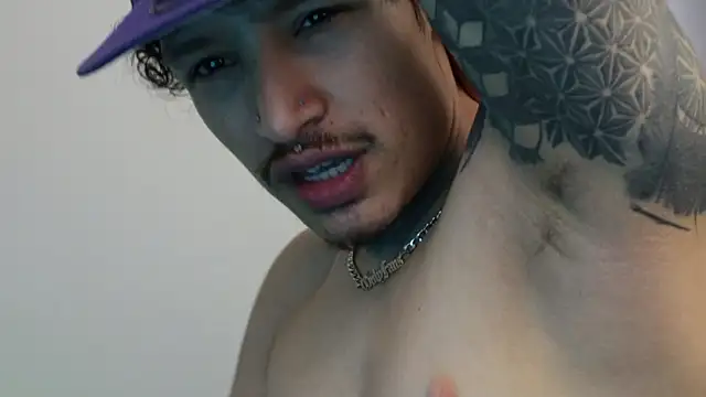 trieone's cam snapshot