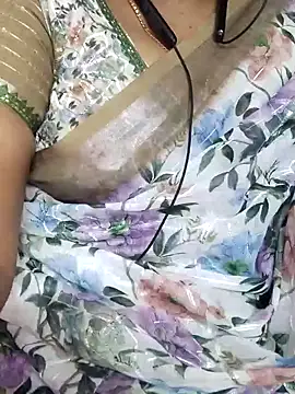 Miss-Maggi's cam snapshot