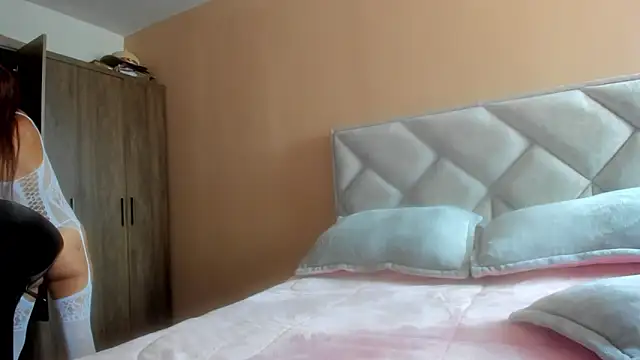 camila_star10's cam snapshot