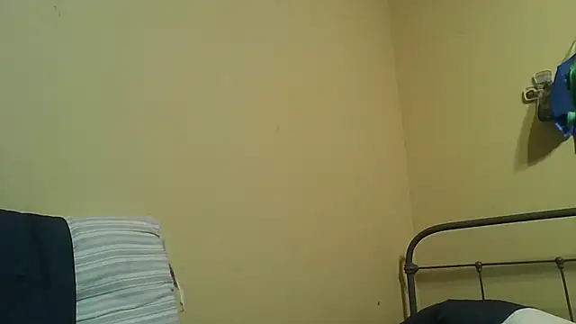 YelpedAverting's cam snapshot