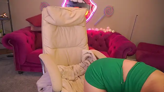 BellaLaPetit's cam snapshot