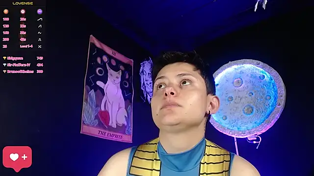 girl_intense444's cam snapshot