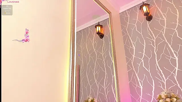 Julia_rivers's cam snapshot