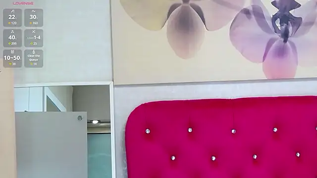 LoraDelNiro's cam snapshot