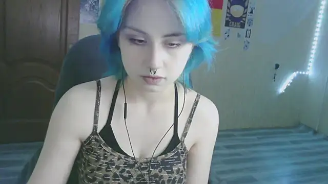 LeisaHopperstad's cam snapshot