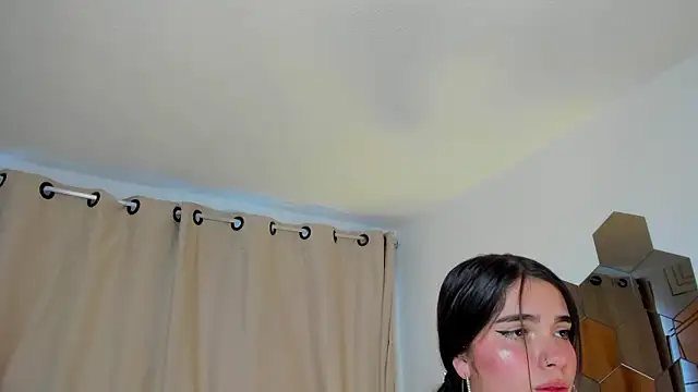 DaphneGlas's cam snapshot