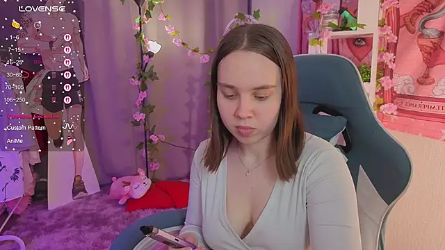 lunalyna's cam snapshot