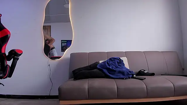 LucasBeaumont live sex cam