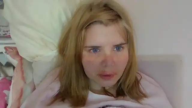 HornyElena's cam snapshot