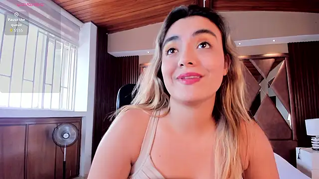 IsabellaaJoness live sex cam