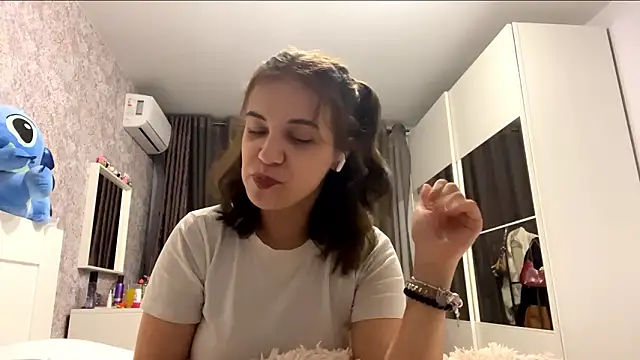 Lunavirexiall's cam snapshot