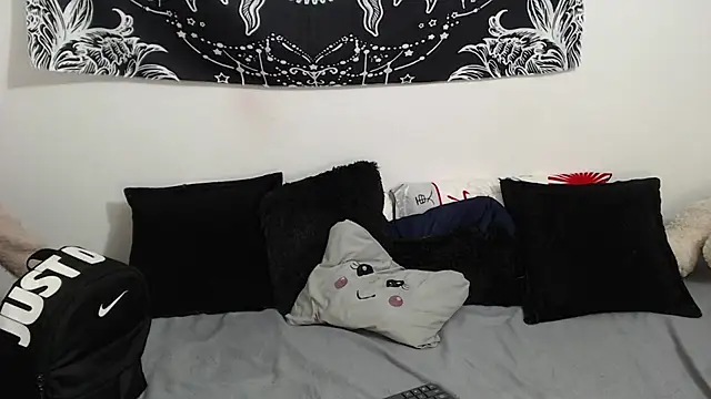 emily_n_abby live sex cam