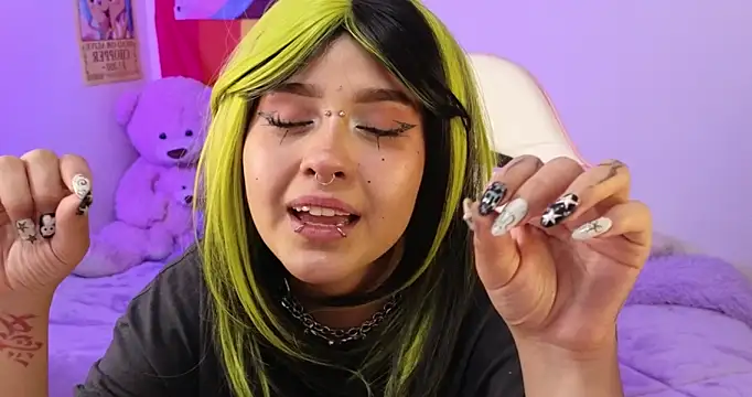 NekoWaifu's cam snapshot