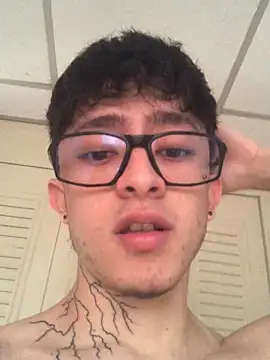 troy_rouge live sex cam