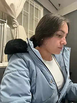 Alyha_Cortes's cam snapshot