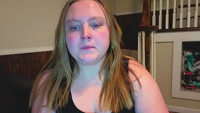 PhatAssBlond live sex cam