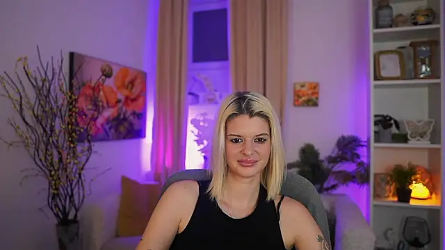 _Kitty_Cute_'s cam snapshot