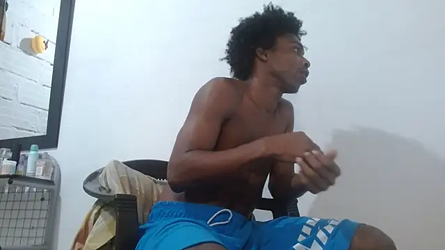 Larry-n-clouds live sex cam