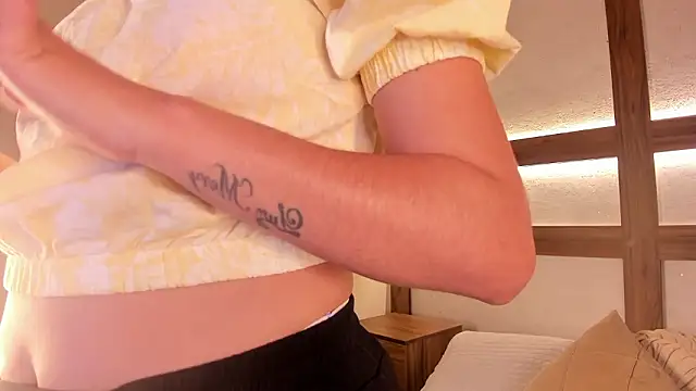 SarhaVega's cam snapshot