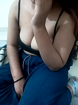 Chaahat6's cam snapshot