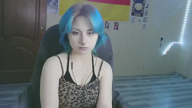 LeisaHopperstad's cam snapshot