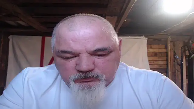 Newfiesausage1972's cam snapshot