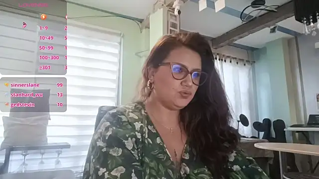 Vesper_Vixen's cam snapshot