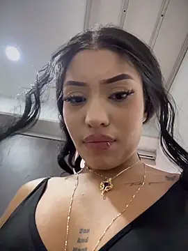 MystiqueXXX's cam snapshot