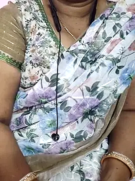 Miss-Maggi's cam snapshot