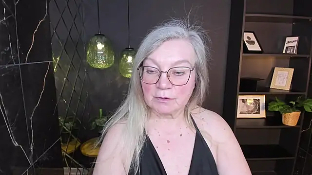 NataliMellow live sex cam