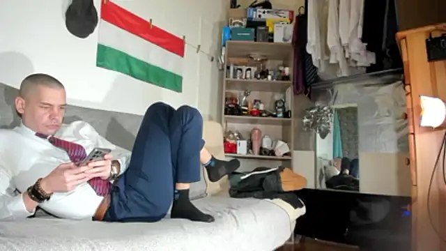 viraglaci18@xh's cam snapshot