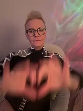 German_Milf live sex cam