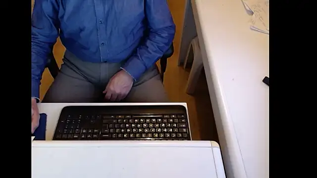 dutchpornking's cam snapshot