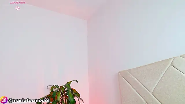 Mariafer05 live sex cam