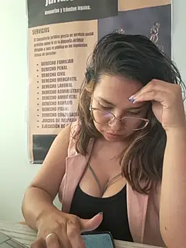 ISABELLA-24_'s cam snapshot